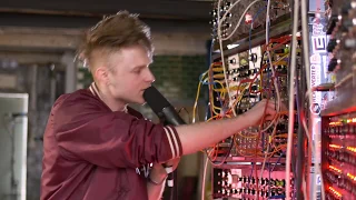 Groundhog Day - Look Mum No Computer Session With Red Bull Music