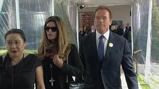 Nancy Reagan funeral: Schwarzenegger, Larry King and others arrive