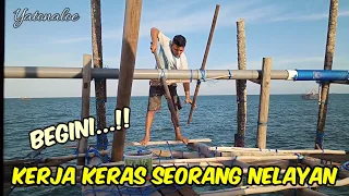 aktivitas nelayan bagan tancap di sore hari seperti ini