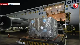 Україна відправила до Індії кисневі концентратори. Піар чи допомога? Що розповіли волонтери