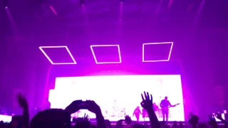The 1975 - Somebody Else (Live in Chicago)