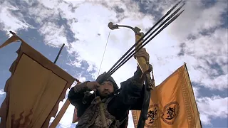 Kung Fu Movie! The girl catches arrows flying at a thousand meters per second, shocking the king!