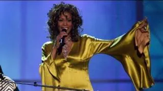 Les hommages se multiplient après la mort de Whitney Houston