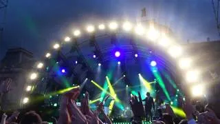 Stromae - alors on danse -  fête de la musique à Bruxelles