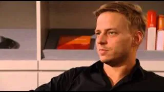 Tom Wlaschiha in Eine für alle - Frauen können's besser