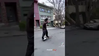 Guitarist skater boi