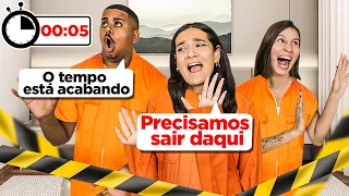 ESTOU PRESA EM UM QUARTO E PRECISO ESCAPAR - JULIANA BALTAR