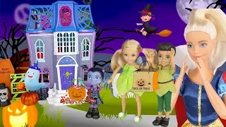 Barbie Chelsea dressed in Halloween Costume GO Trick or Treat at Vampirina Family Scare House!