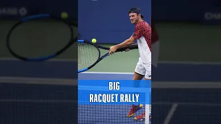 Tommy Paul uses HUGE racquet! 😱