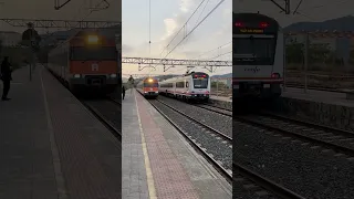 Creuament de trens a Valls 448 i 446 Rodalies de Catalunya