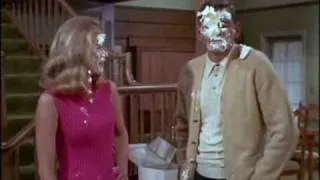 Sam cops a pie in the face! - BEWITCHED