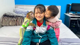 Monkey Kaka and Diem kiss Quynh goodbye as they prepare go to school