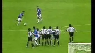 Roberto Baggio's Artful Freekick