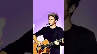 Niall horan playing instruments