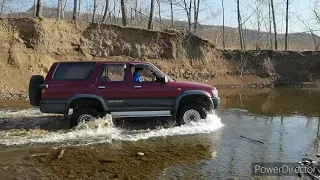 Приморский край, река Амба. Toyota Hilux Surf 130.