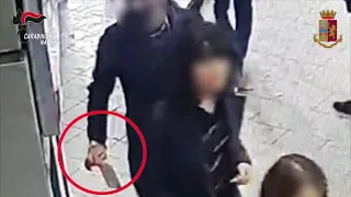 Napoli, borseggi e rapine nella metropolitana di piazza Cavour: due arresti
