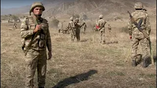 Azerbaycan askerleri, Ermeni mevzilerini topçu ateşiyle dövüyor / 20.10.2020