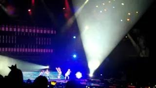 110715 KMW 2NE1 Fire