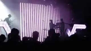 Stromae au Paléo Festival, Intro + Ta fête