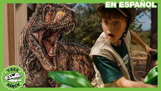 ¡El T-Rex está atrapado! Aventura con juguetes Nerf | Videos de dinosaurios y juguetes para niños