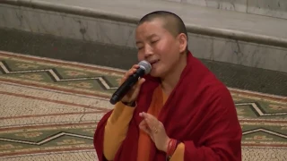 Phool ko aankha ma phulai sansara live - By Ani Choying Drolma.