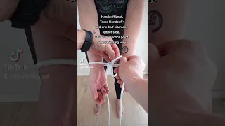 Handcuff knot with loops #czeckthisout #ropetutorial #kinktok #ropebunny #handcuff #rope #knot