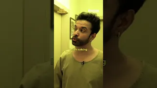 We Gate-Crashed Aamir Ali’s Mumbai Apartment | Mashable India