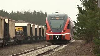 Штадлерский дизель-поезд 2235 на ст. Пярну-Грузовая / Stadler DMU 2235 at Pärnu-Freight