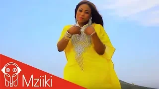 Joyce Blessing - Menka Nykere Obia (Official Video)