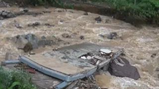 Large-scale Flood, Mudflow Rage SW Chinese City