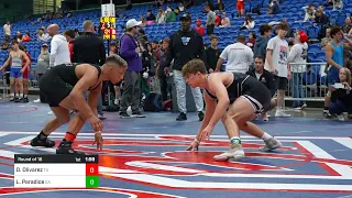 Dorian Olivarez & Logan Paradice Have One Of The Craziest Day 1 Super 32 Matches!