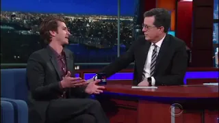 Andrew Garfield and Steven Colbert kiss 😚