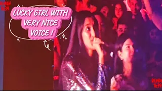 Arijit Singh – (JANAM JANAM) - LUCKY FAN SINGS WITH ARIJIT  !!!Live in Indoor Stadium Singapore 2023