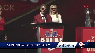 Clark Hunt addresses Chiefs Kingdom at Super Bowl Parade