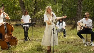 Sandra N – Pe cararea muntilor (Forest Session)