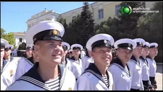 Черноморское военно-морское училище Севастополя выпустило новых офицеров и мичманов.