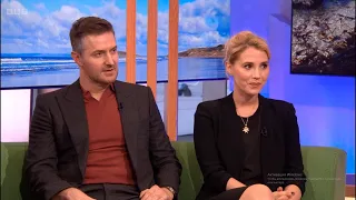 Ричард Армитидж и Чарли Мерфи в студии The One Show (07.04.2023)