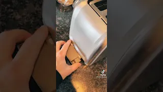 How to clean properly your toaster