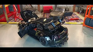 CHE ZHI 1:24 NISSAN GTR