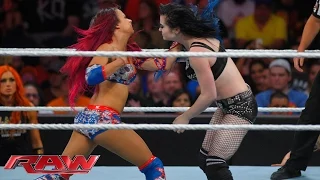 Paige vs. Sasha Banks – Beat the Clock Challenge: Raw, Aug. 31, 2015