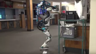 Hapless Boston Dynamics robot in shelf-stacking fail