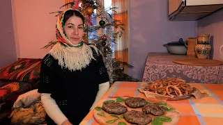 COOKING STEAK AND ONION RINGS in the Ukrainian Mountains