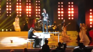 Brendon Urie Aerosmith cover "Dream on" live @Miss Universe