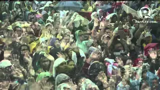 People in Luneta join in singing Tell the World of His Love