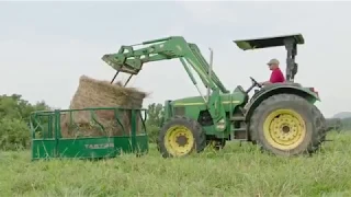 Flexible Hay Feeder for Cattle