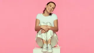 #SpreadTheLove💜 with Millie Bobby Brown | Samsung