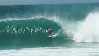 Kirra Point On Fire - Cyclone Surfing 03-01-2022