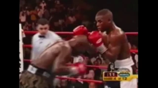 Floyd Mayweather Jr Gets Rocked and fights back