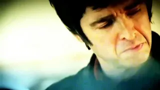 NOEL GALLAGHER - DEAD IN THE WATER (ELECTRIC VERSION)