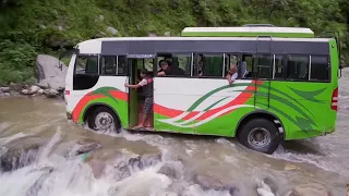 Nepal, the paths of wisdom - The roads of the impossible